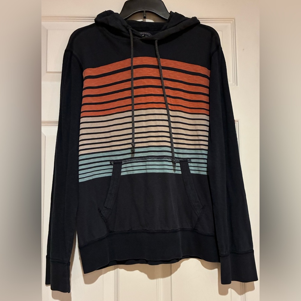 ⭐️3/$15⭐️American Eagle Outfitters Black Hoodie with Gradient Stripes